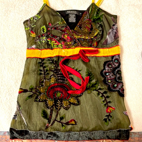 NWOT Denise camisole/sleeveless top. Size S. Pit to pit approx.16 inches - Picture 1 of 8